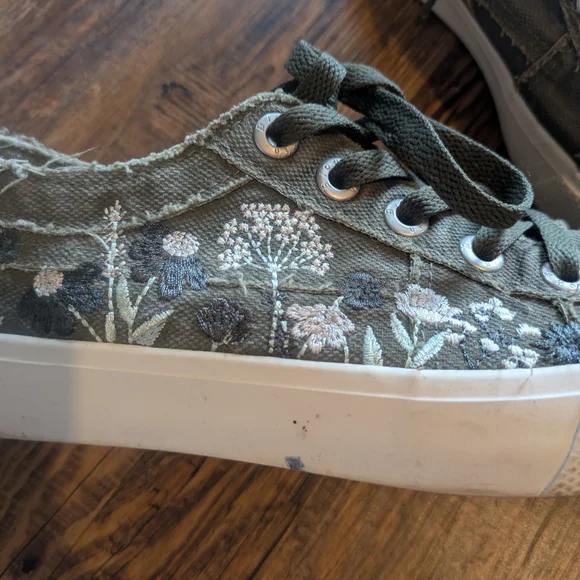 Floral Canvas Sneakers - Picture 2 of 5